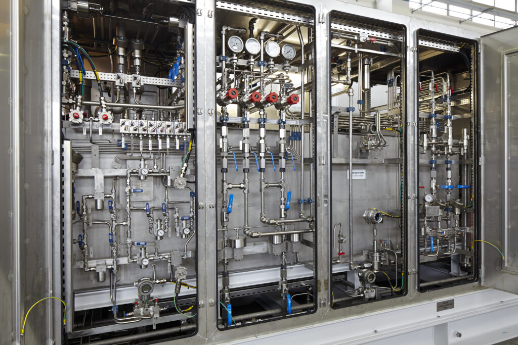 Wellhead Control Panels Tubing Bending and Installation in Houston