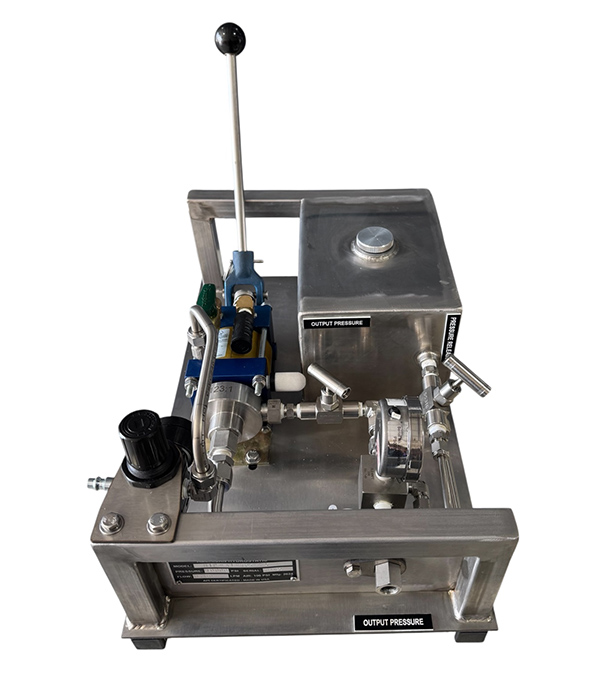 pressure test hand pump with tan