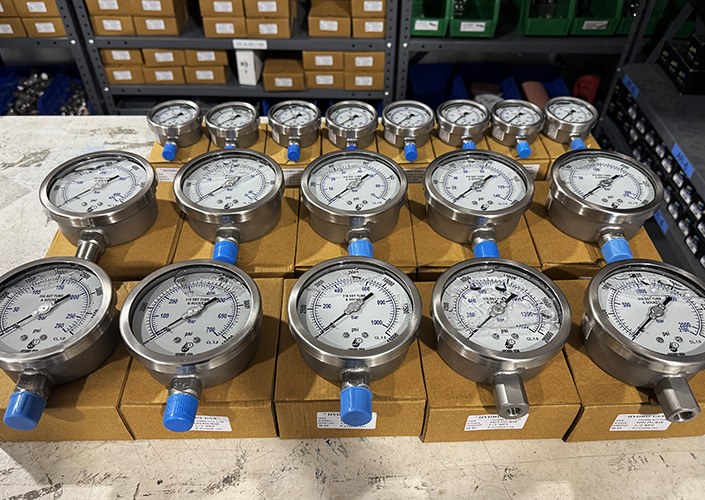 pressure gauges bottom mount 4 inches