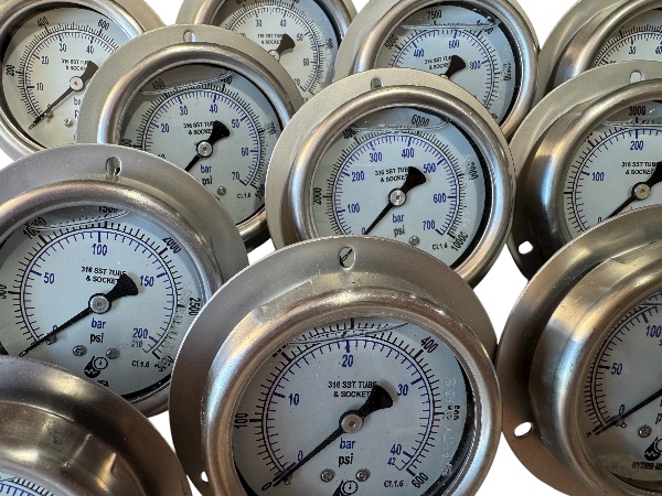 fornt flange pressure gauges HYDRO-USA